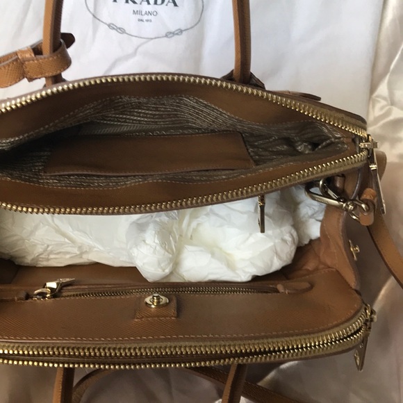 Prada medium Galleria Caramel handbag - Picture 6 of 10